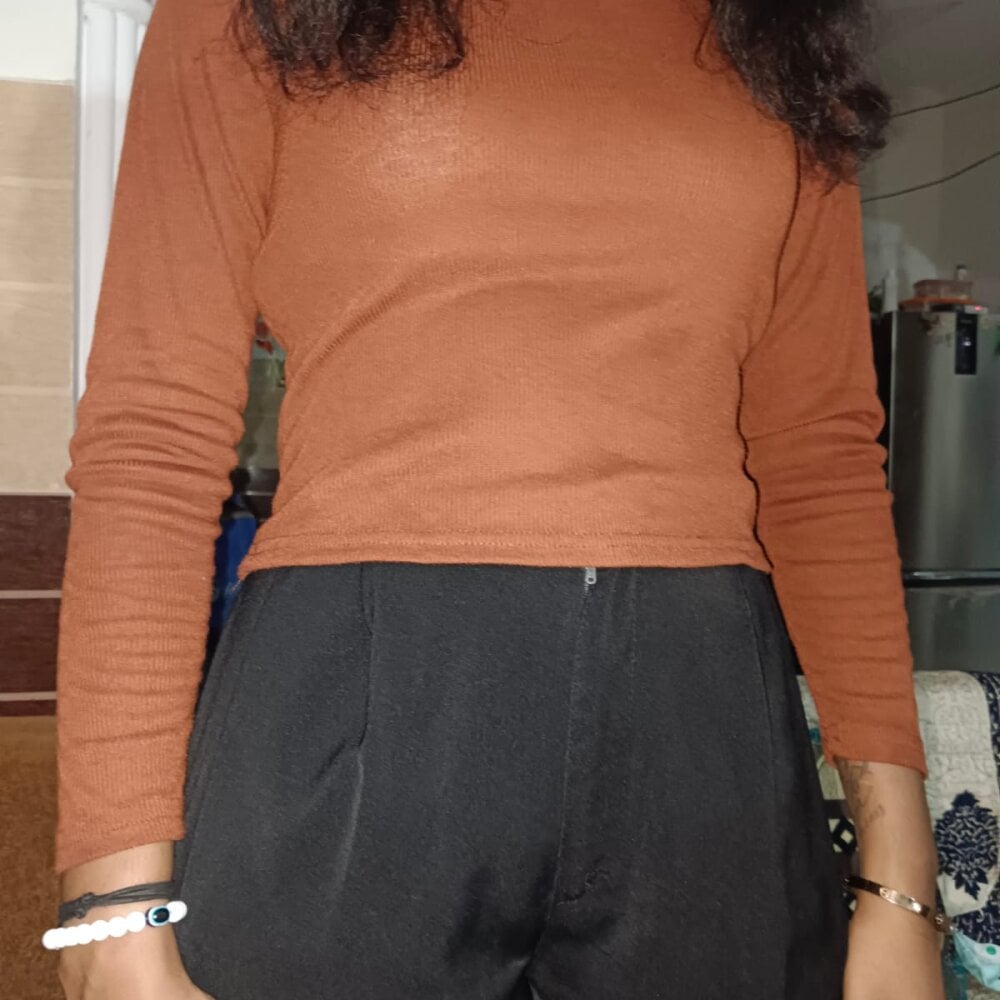 HOT_AARVI11
