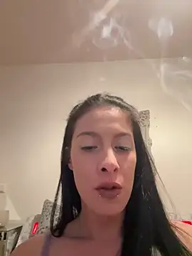 Larissa-TS