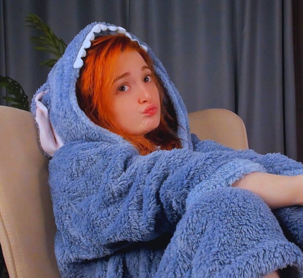 Shy_Redhead