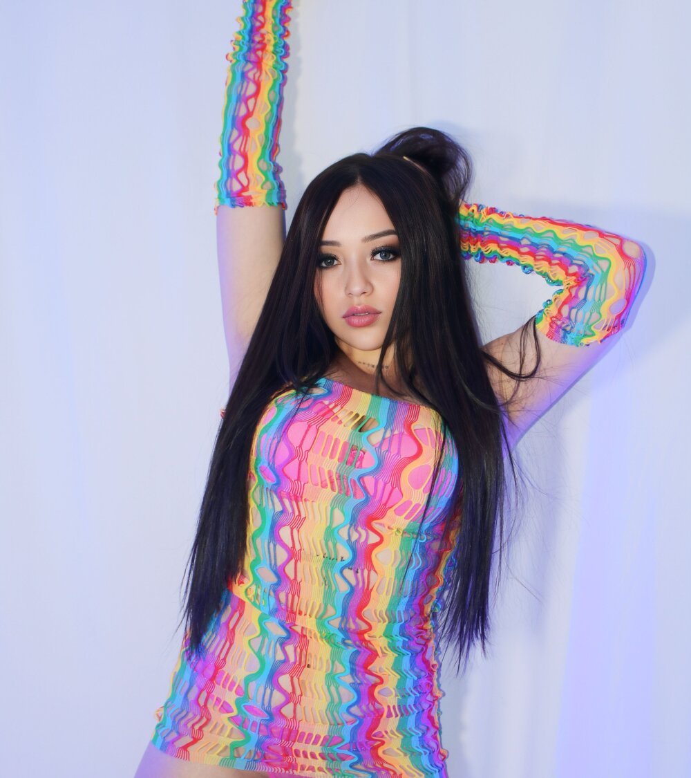 ViolettaHotLatin_